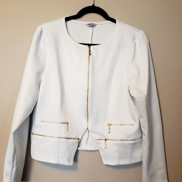 zeagoo Jackets & Blazers - Cropped Womens Blazer